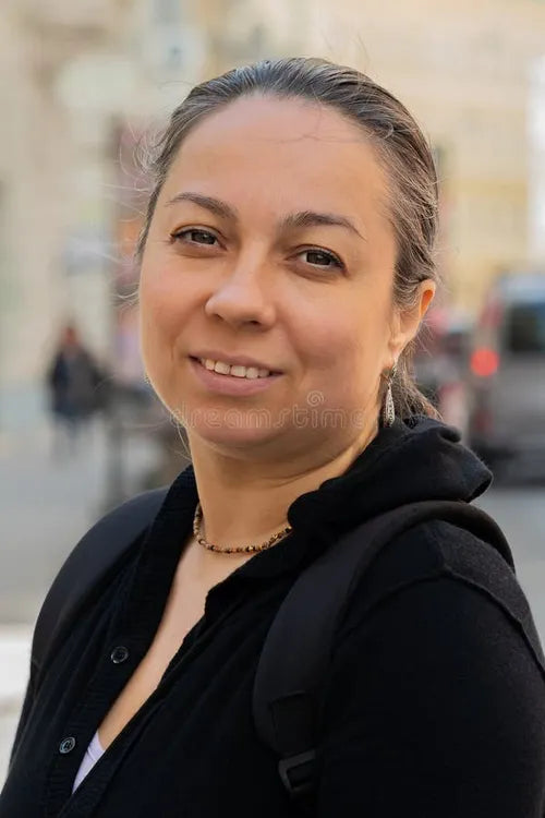<em><strong>maria</strong></em>